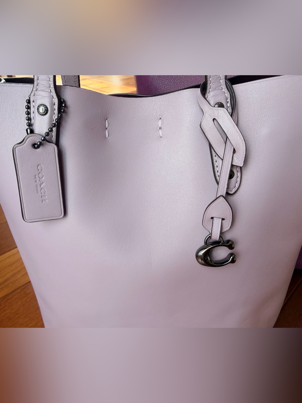 Coach Central Shopper. Crafted from refined calf double-face leather. - Picture 2 of 10